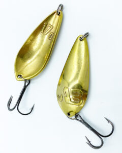 Aтом 17гр. 6см. Латунь блесна Acoustic Baits купить по низкой цене